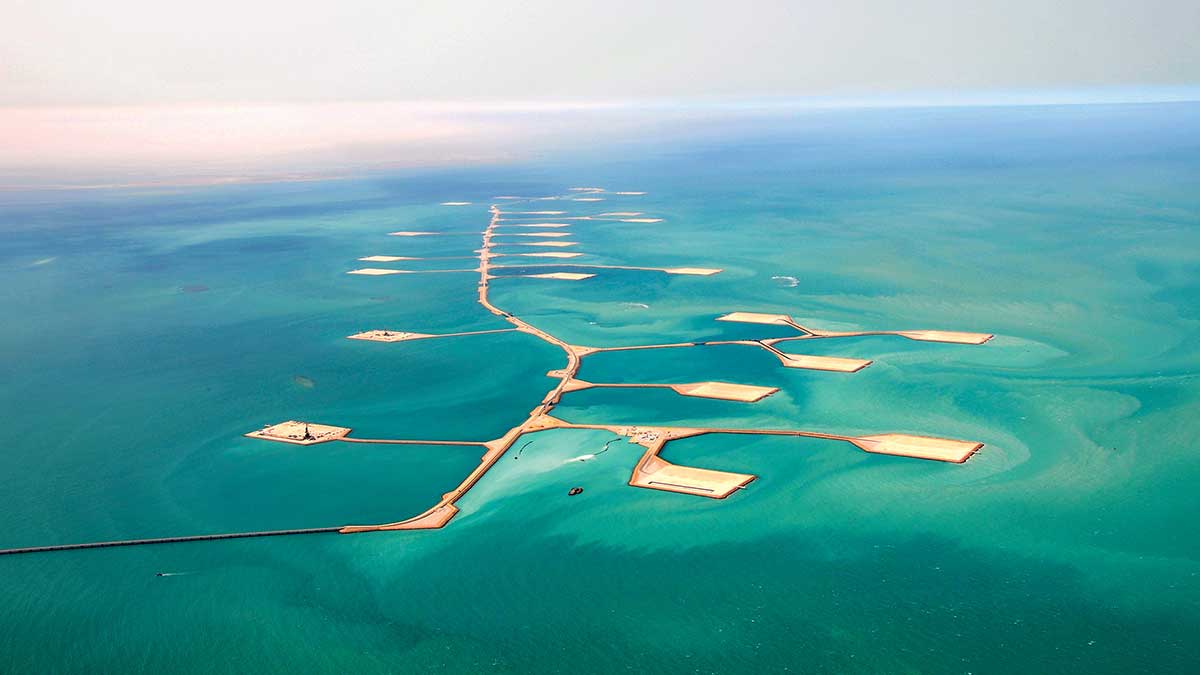 Manifa Aramco offshore site in Arabian Gulf