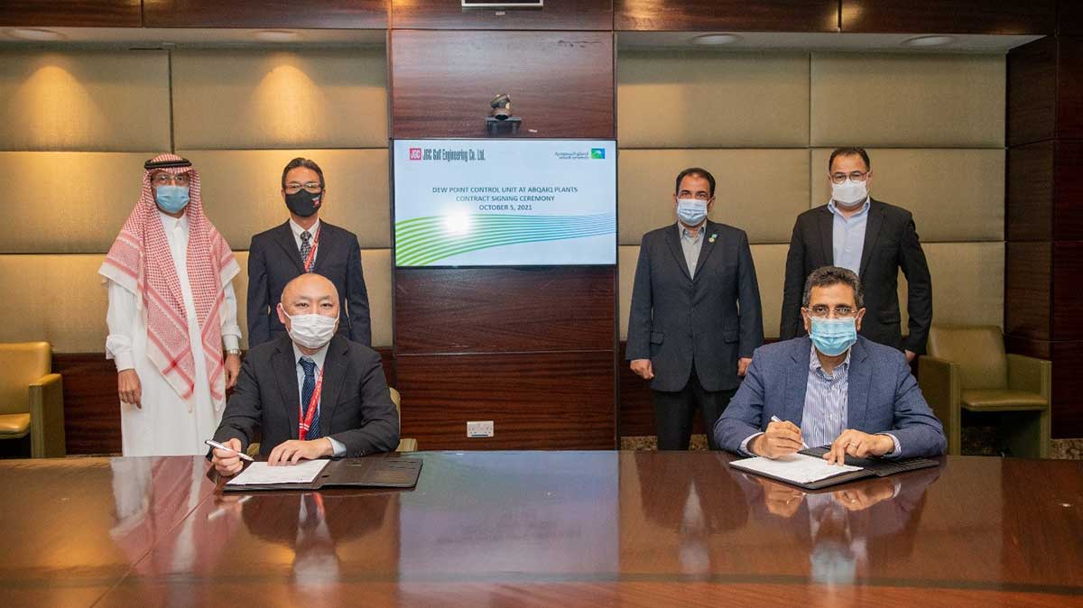 abqaiq dew point control plant contract signing aramco