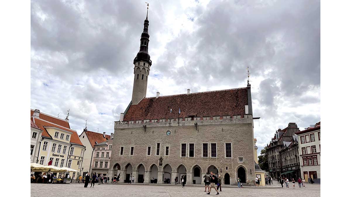 Cloudy skies in Estonia Readers Album Pia K. Kokkarinen