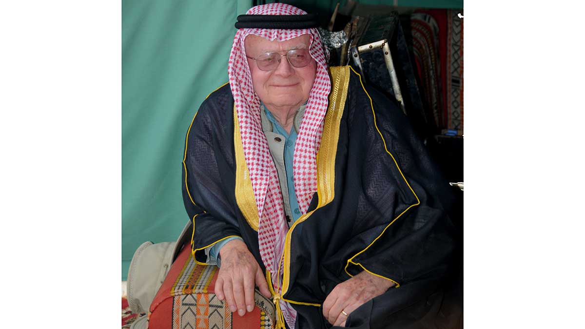 Frank Jungers in a bisht 